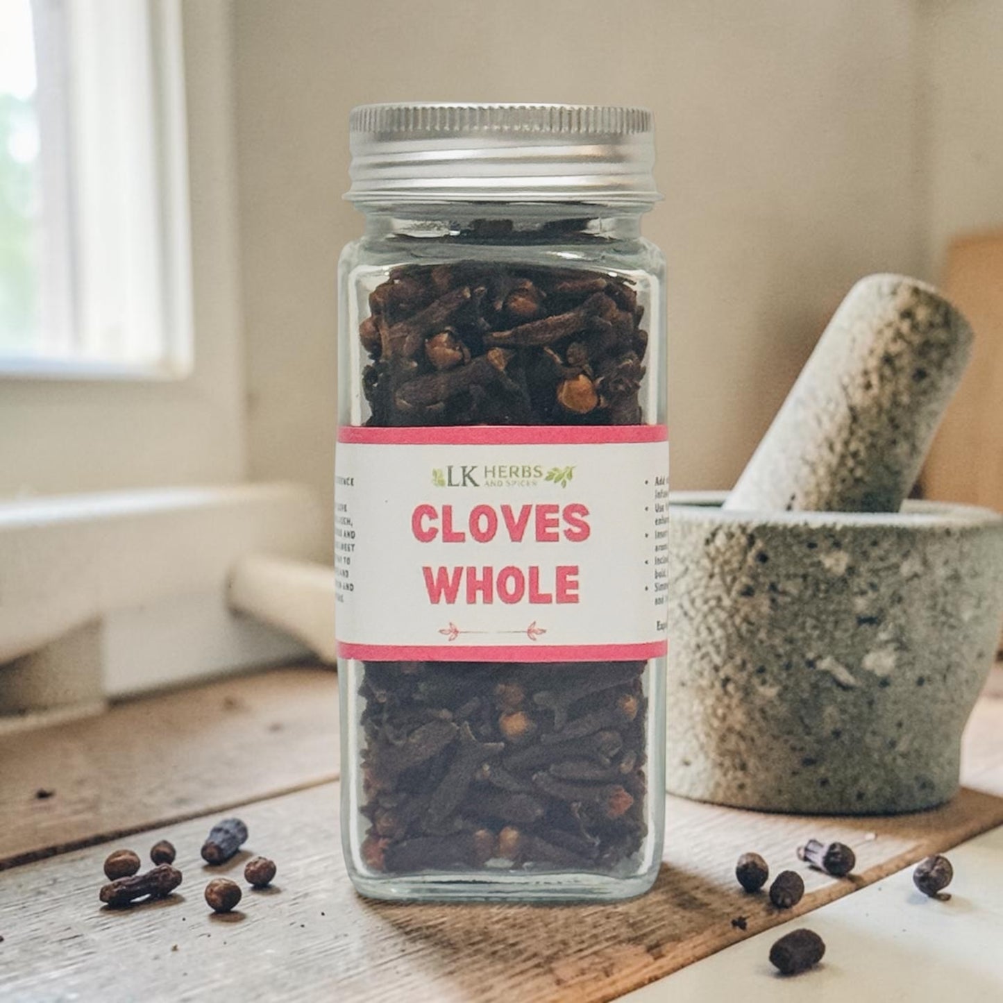 CLOVES WHOLE IN GLASS SPICE JAR